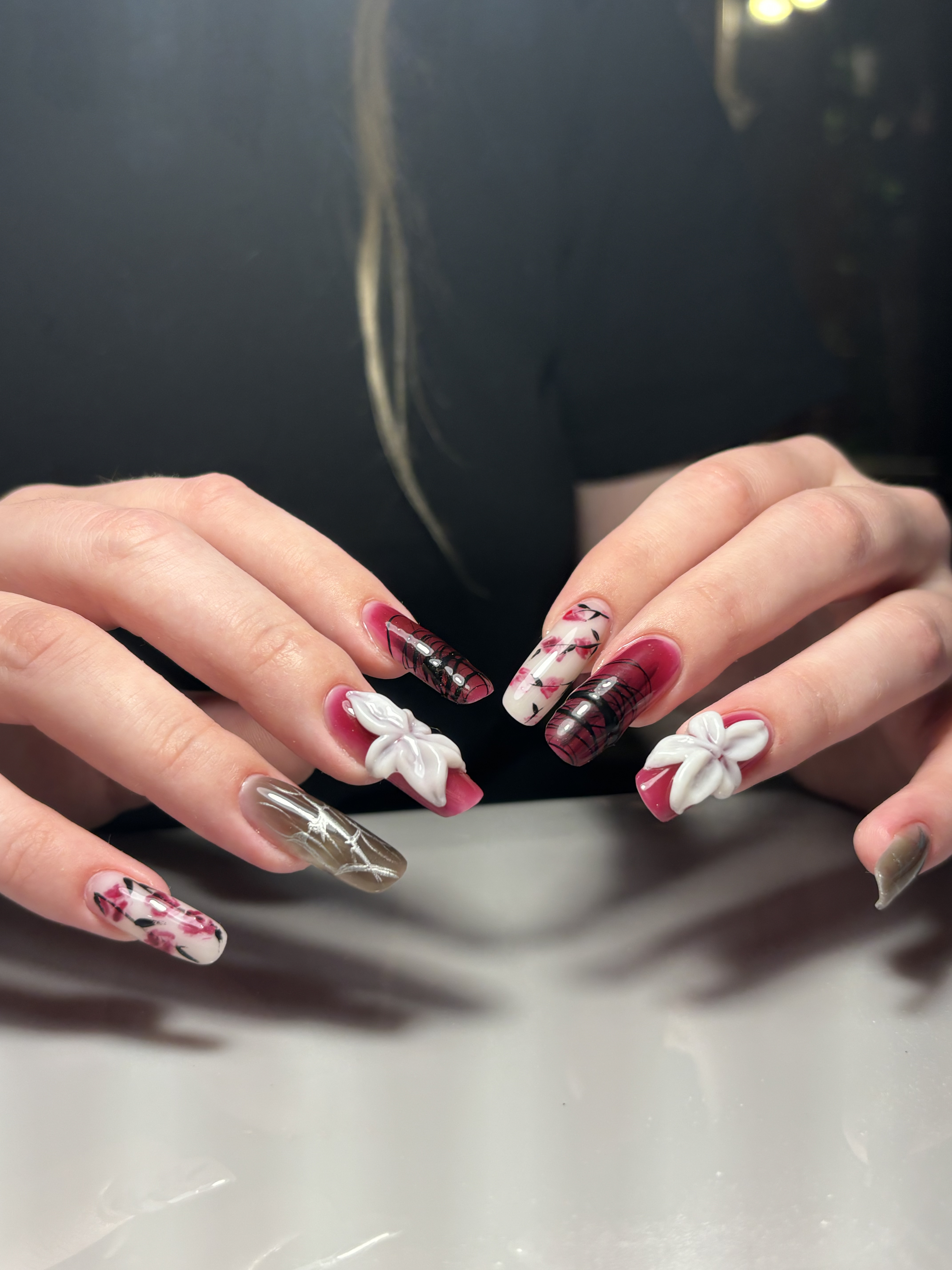 Маникюр в СПБ - пример работы нейл титу, nail-art дизайн ногтей